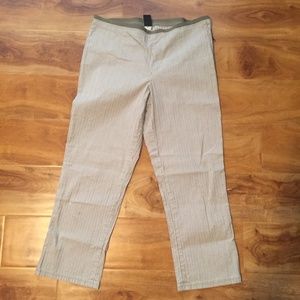 💖Gap Capri size 4